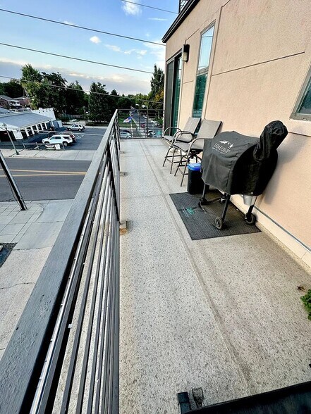 Patio - 2900 W 44th Ave