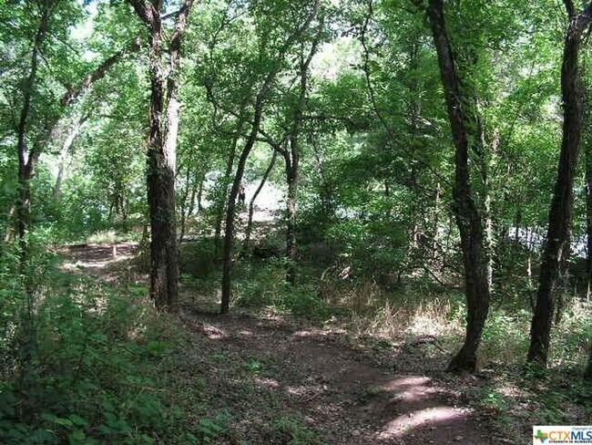 Building Photo - NEW ON MARKET