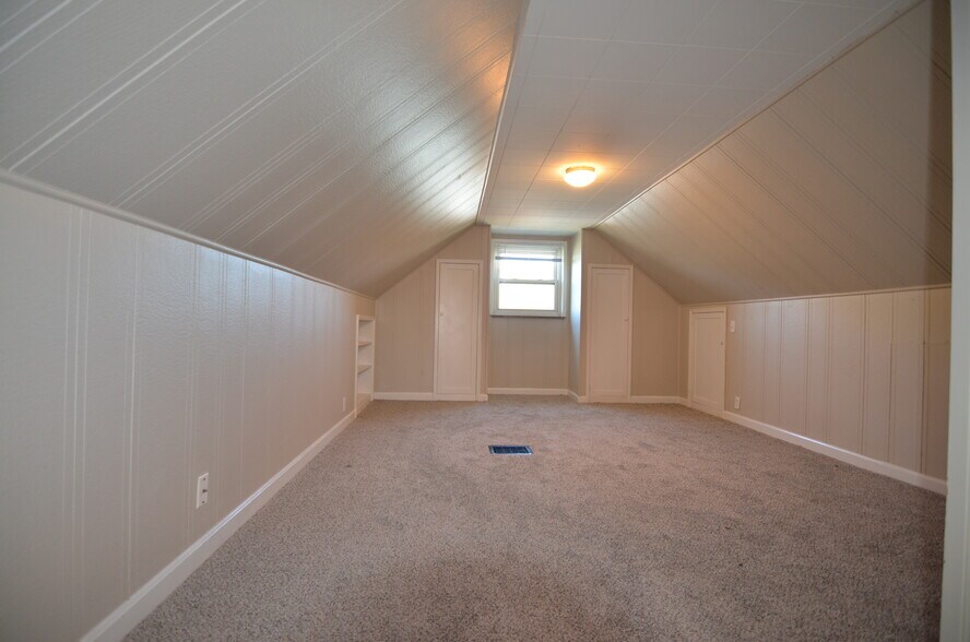 Building Photo - 3569 Locust Ln