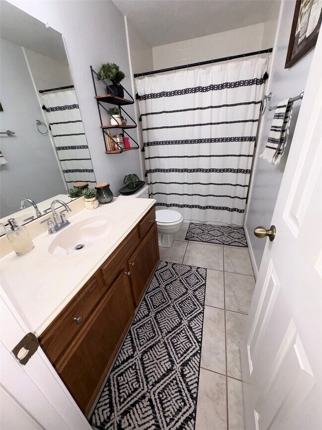 Building Photo - 4325 Spoonbill Dr