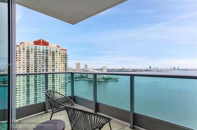 Building Photo - 1331 Brickell Bay Dr