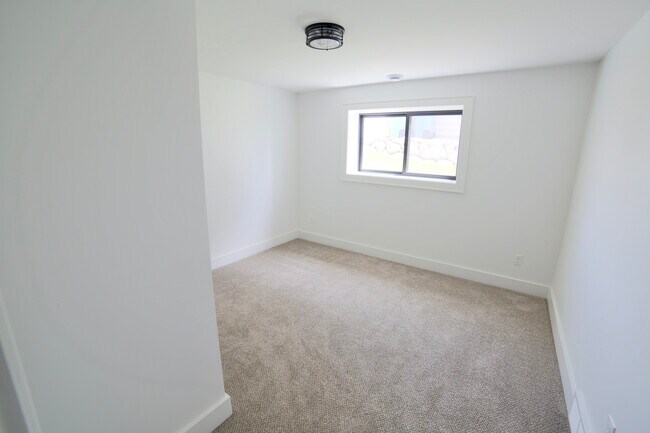 Building Photo - 1830 22nd St S