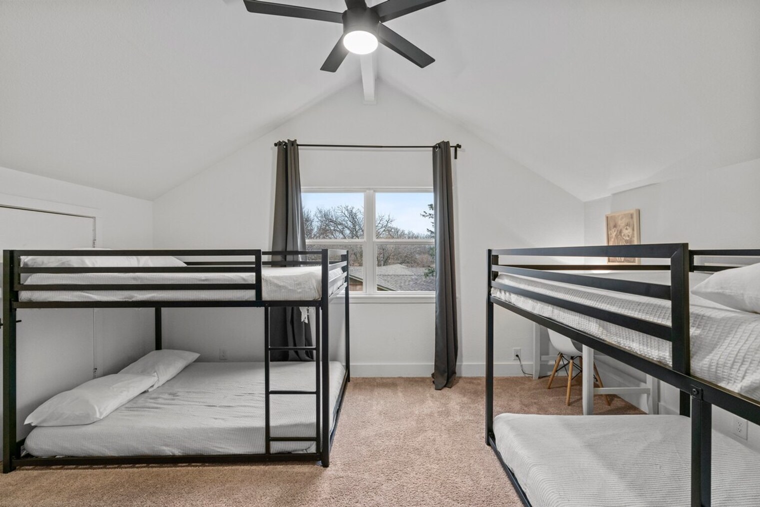 Building Photo - 2104 Lamplight Village Cir