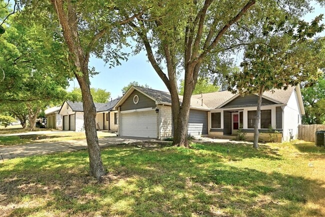 Building Photo - 8909 Romayne Ln