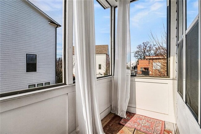 Building Photo - 2054 Rockledge Rd NE