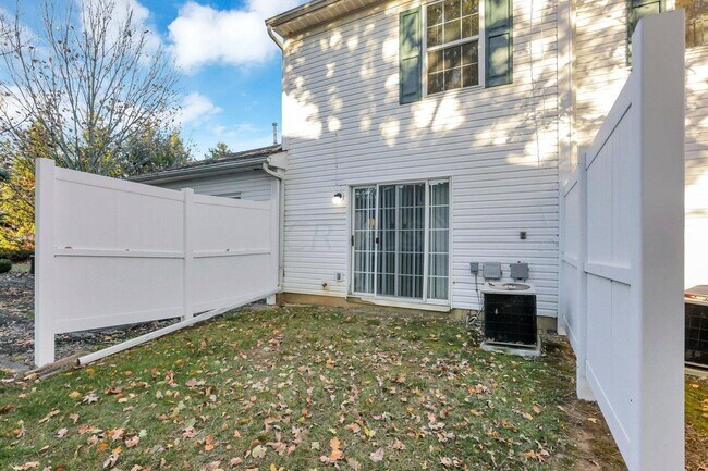 Building Photo - 6820 Axtel Dr