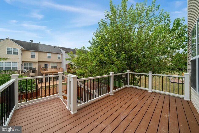 Building Photo - 154 Fieldstone Ct