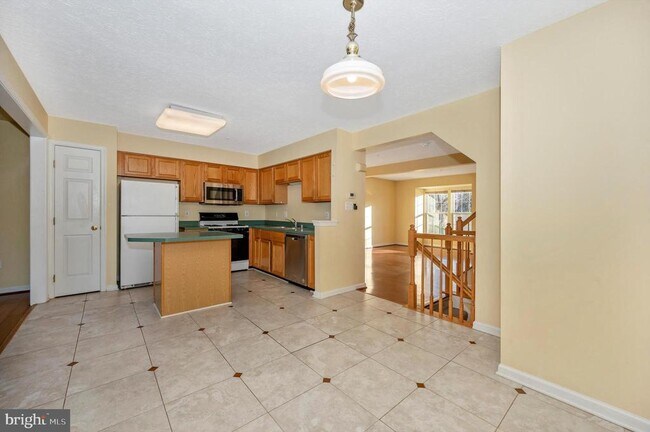 Building Photo - 6801 Fallard Place