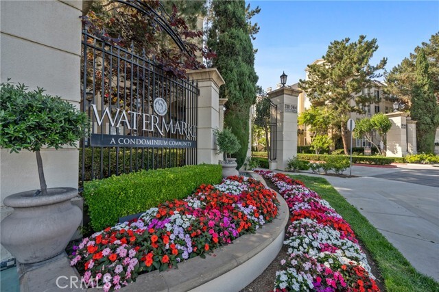 Building Photo - 2440 Watermarke Pl