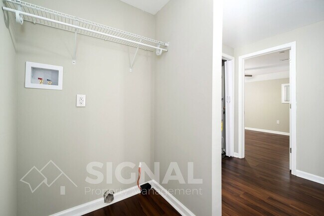 Building Photo - 1524 33rd St Ensley