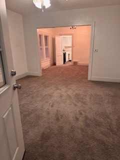 Livingroom - 694 Mc Alister Ave