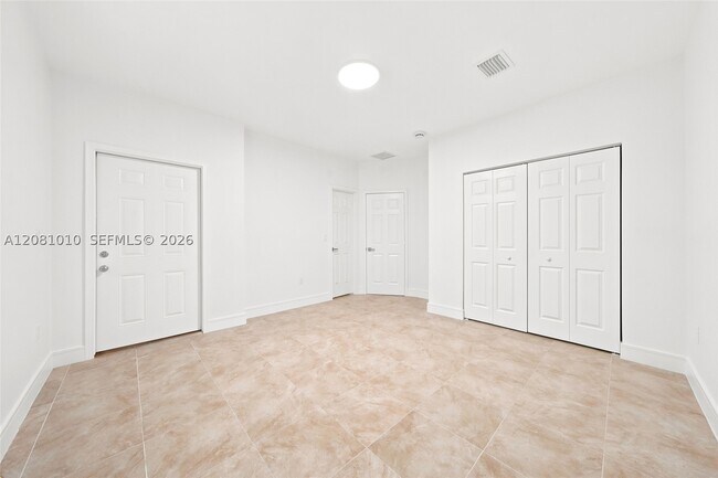 Building Photo - 145 NE 60th St