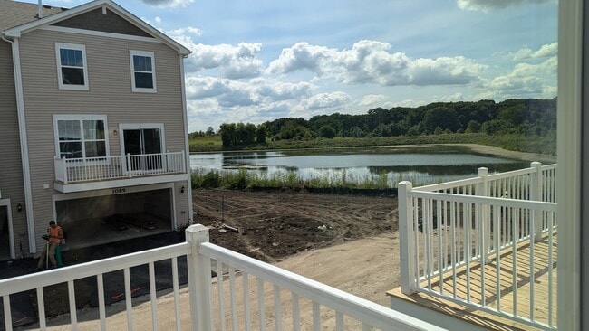 Building Photo - 1085 Atterberg Rd
