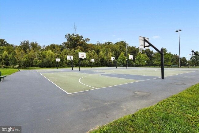 Building Photo - 1004 Gaither Rd