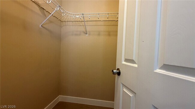 Building Photo - 6451 Parrot Ridge Ct