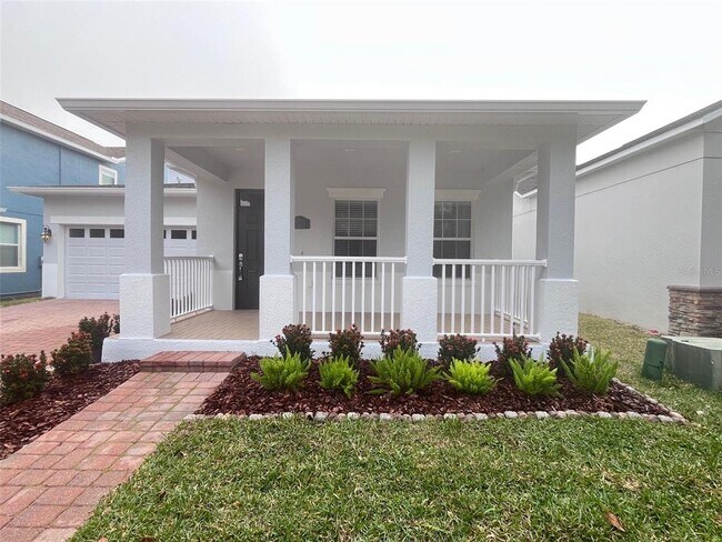 Building Photo - 15150 Evergreen Oak Loop