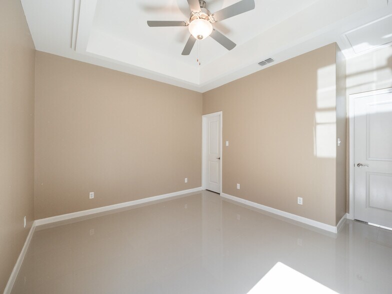 Master bedroom - 1809 Taft St