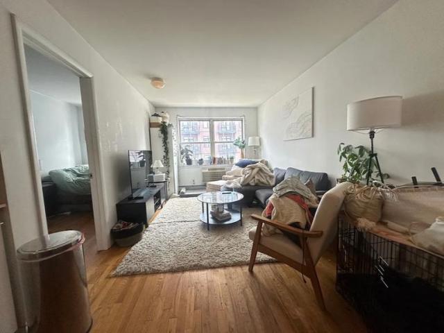 Building Photo - 3 bedroom in New York NY 11211