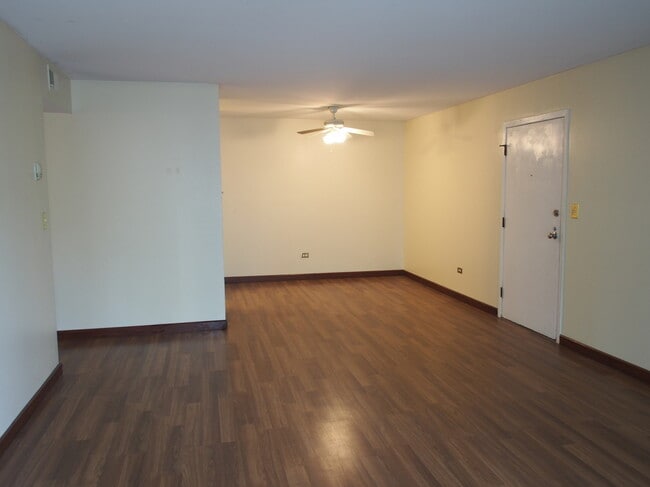 Building Photo - 6158 Knoll Way Dr