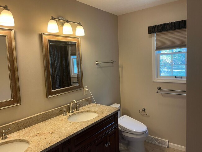 Building Photo - 2259 Augusta Ct