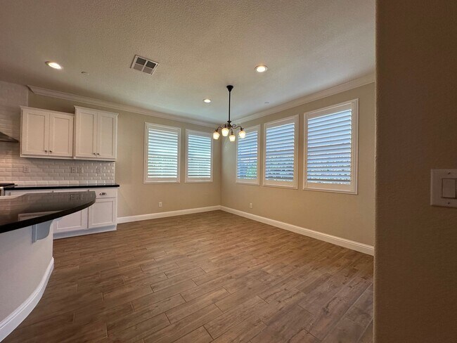 Building Photo - Impressive All Single Story 3 Bedroom, 2.5...