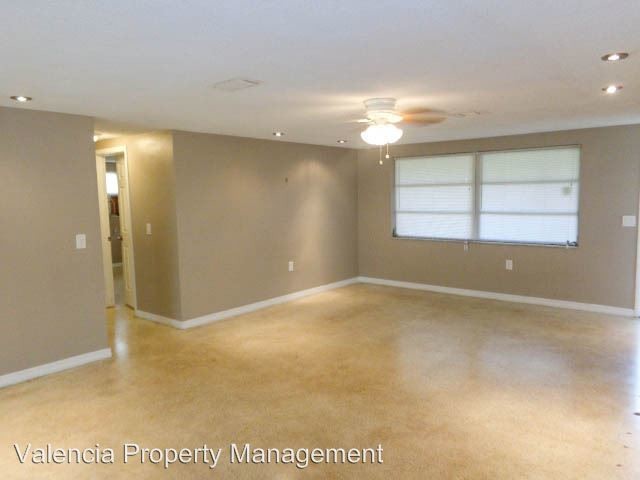 Building Photo - 2 br, 1.5 bath House - 4107 Westwood Dr