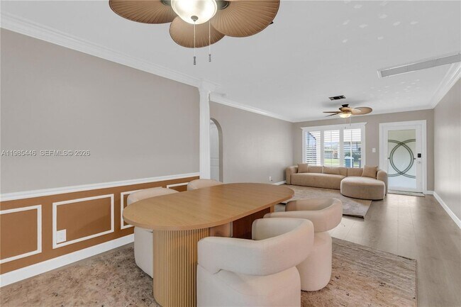 Building Photo - 211 SE 1st Terrace