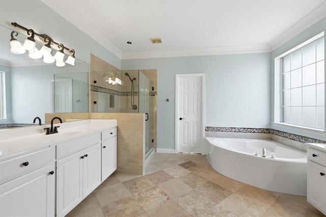 Building Photo - 4433 English Oak Dr