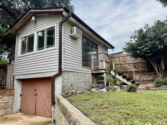 Building Photo - 1717 Yates Ave