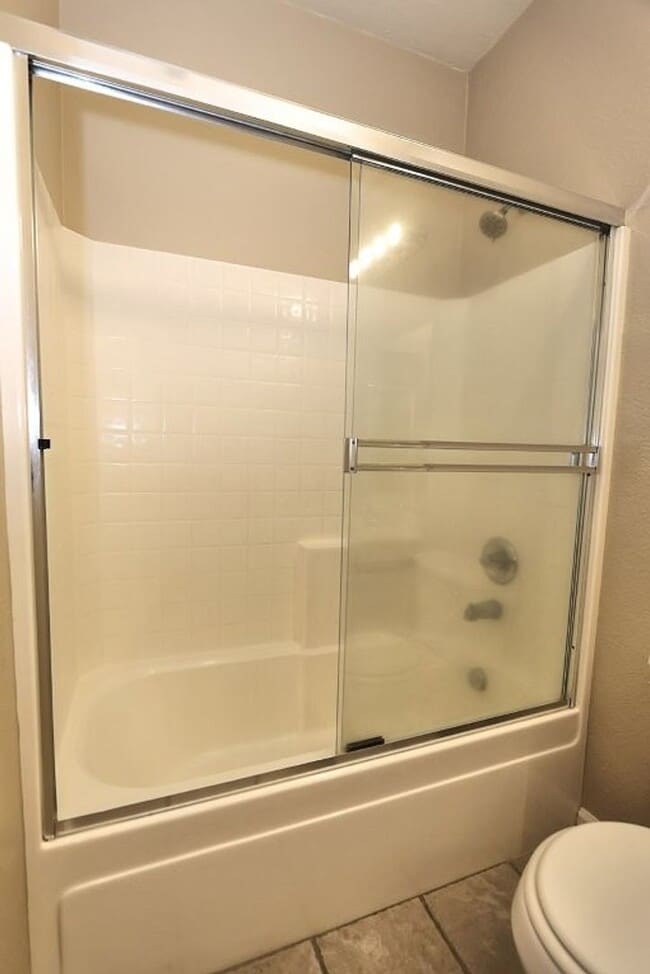 Building Photo - Beautiful 4 Bed 3 full bath Natomas Home!!