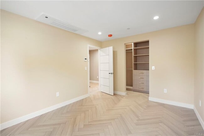 Building Photo - 5428 Calhoun Ave