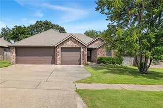 Building Photo - 2958 N Cassius Ln