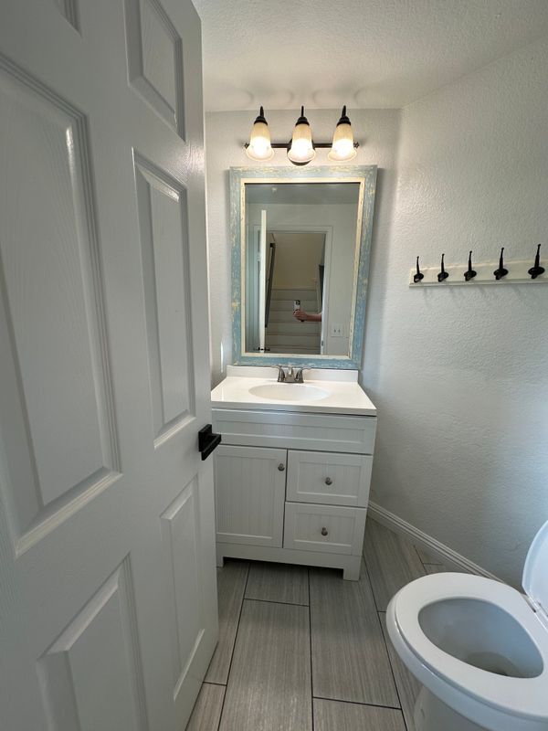 Building Photo - 14078 Lemoli Way