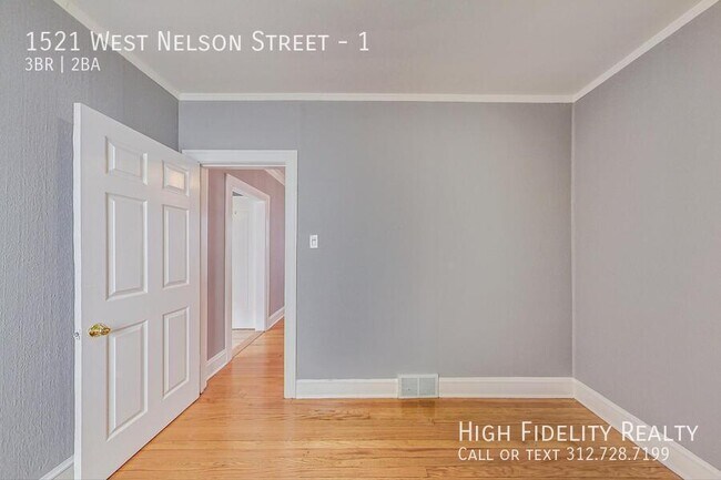 Building Photo - 1521 W Nelson St