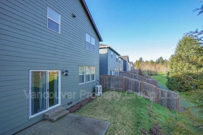 Building Photo - 4945 NE 24th Ave