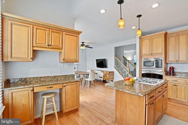 Building Photo - 20400 Charter Oak Dr