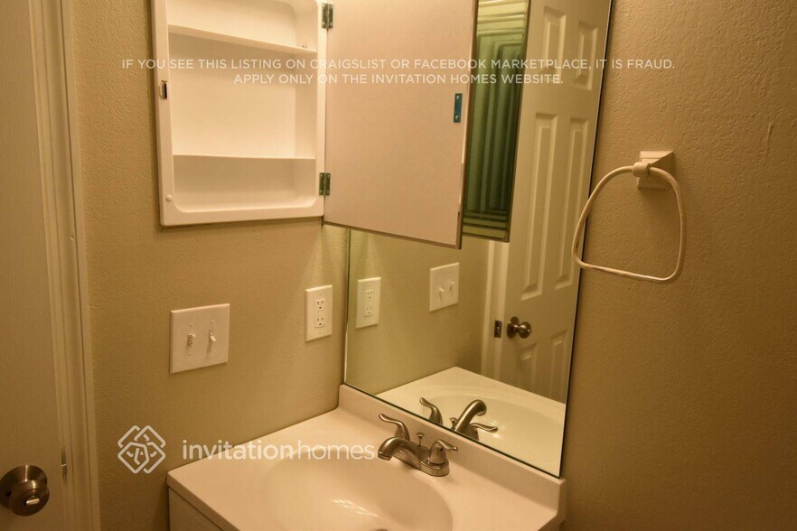 Building Photo - 1503 Attleboro Ln