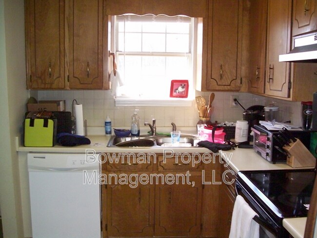 Building Photo - 132 Oxford Ct