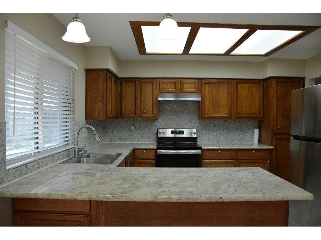 Building Photo - 8007 Vista Del Sol Dr