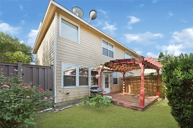 Building Photo - 16106 Greenport Ln