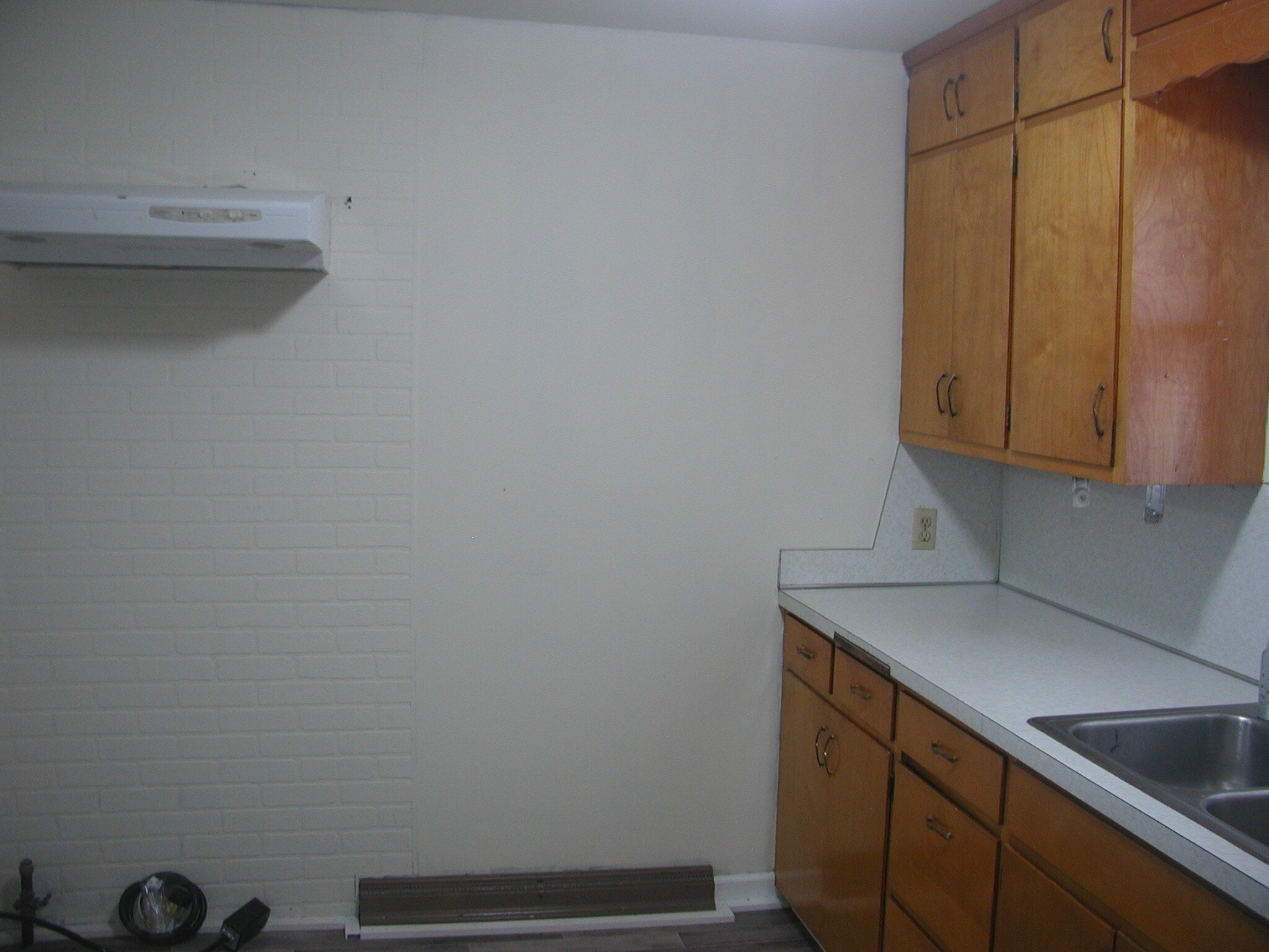 Building Photo - 241 E Ronning Ave