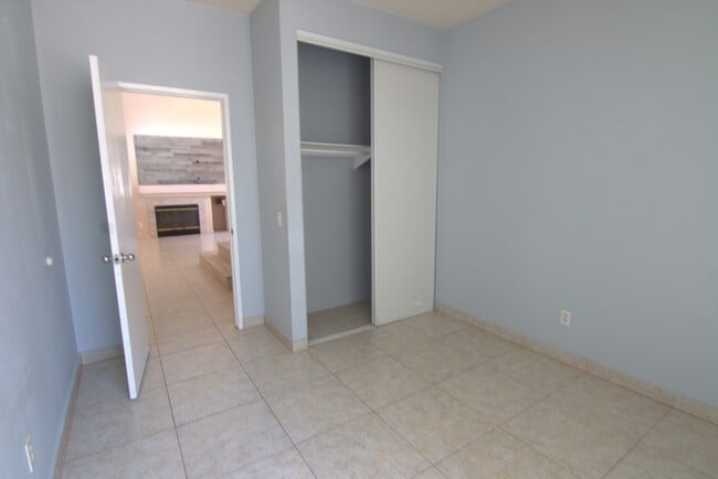 Building Photo - 842 Caminito Estrella