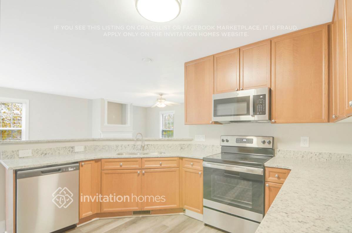 Building Photo - 460 Texanna Way