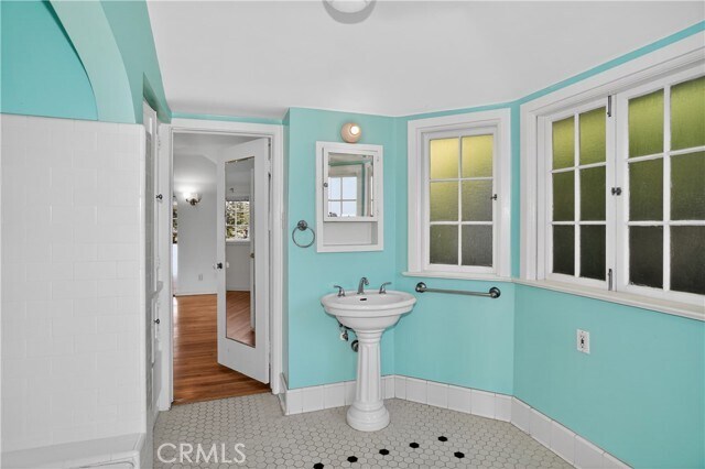 Building Photo - 6211 Warner Dr