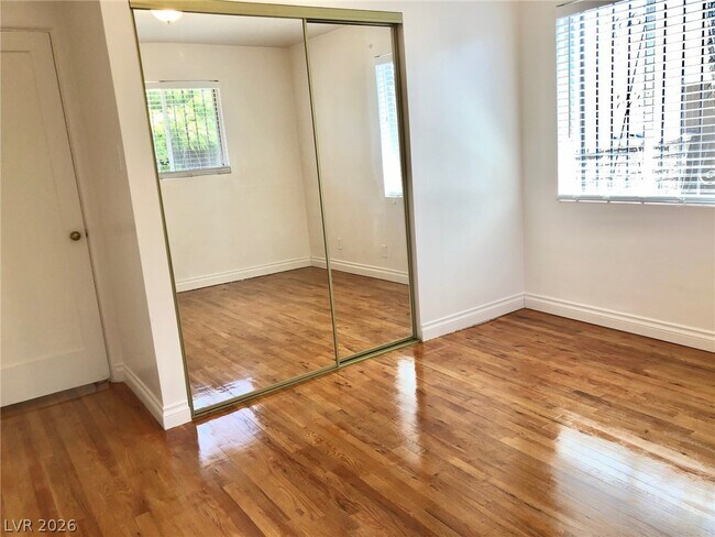 Building Photo - 2300 Santa Clara Dr