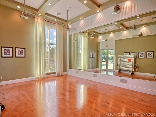 Building Photo - 11340 SW Vanderbilt Cir