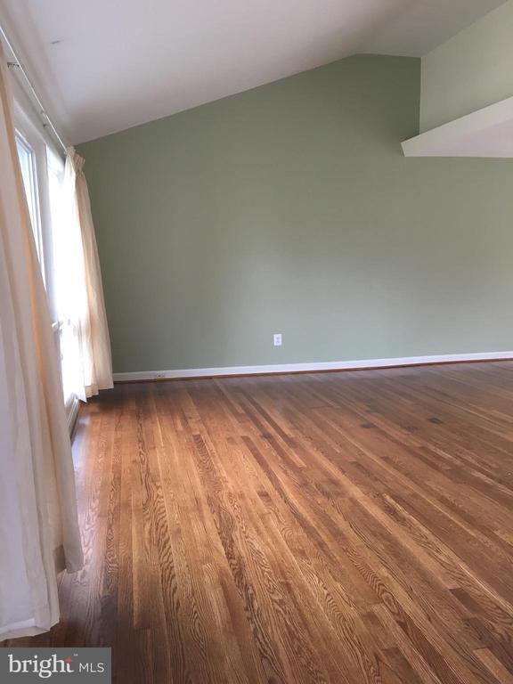 Building Photo - 9204 Bardon Rd