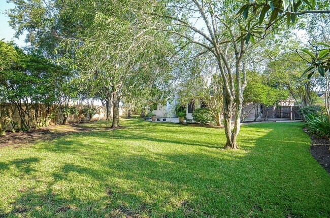 Building Photo - 4606 Russett Ln