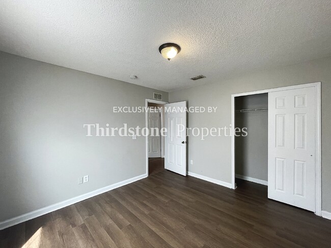 Building Photo - 9248 8th Ave