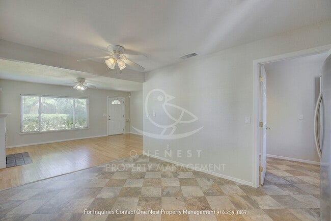 Building Photo - Tahoe Park Bugalow, move in ASAP